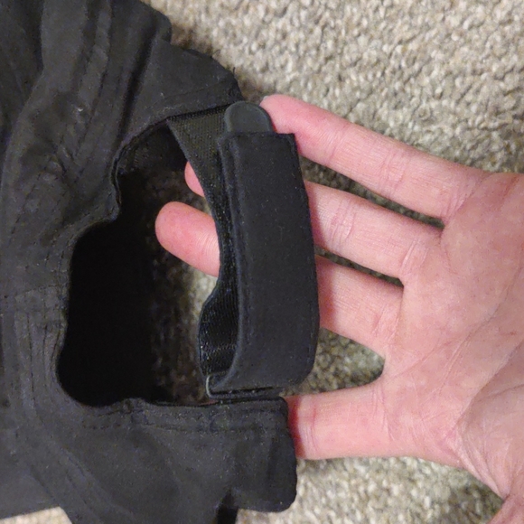 Lululemon hat - Picture 3 of 5